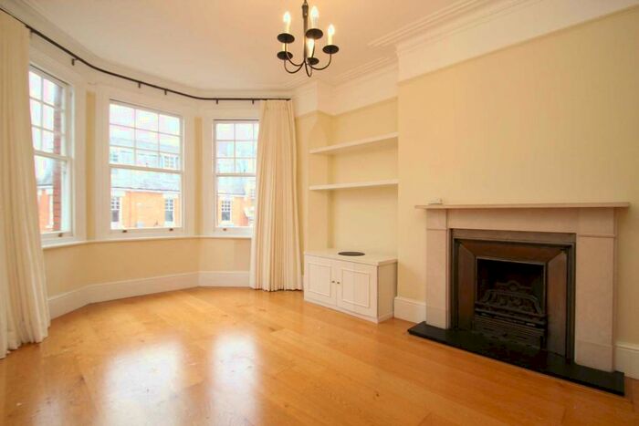 2 Bedroom Flat To Rent In Milton Road, Highgate, N6