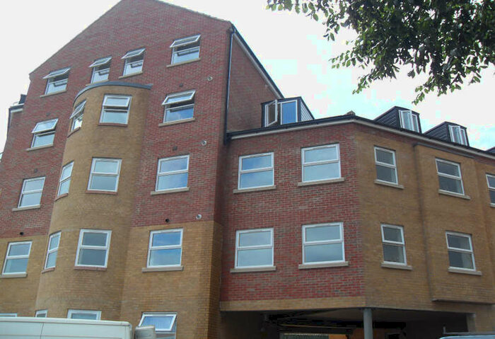2 Bedroom Apartment To Rent In Sterling Court, Halfpenny Lane, Pontefract, West Yorkshire, WF8