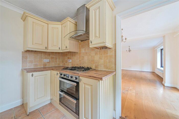 5 Bedroom Detached House For Sale In Fyfield Close, Bromley, BR2