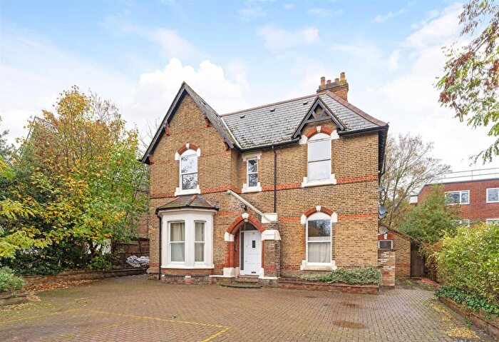 2 Bedroom Flat To Rent In Albemarle Road, Beckenham, BR3