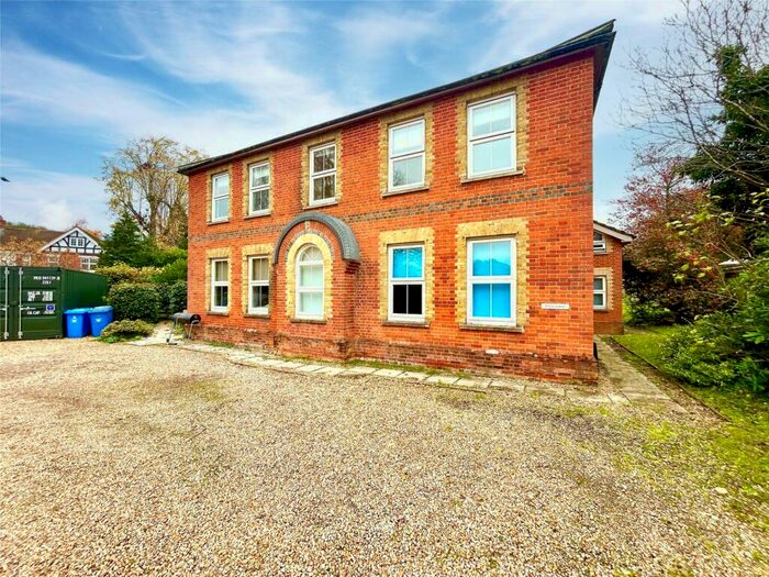 3 Bedroom Apartment To Rent In Erlegh Lodge, Dukes Ride, Crowthorne, Berkshire, RG45