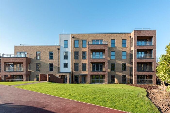 2 Bedroom Flat To Rent In Bedroom Property In Atlas Way, Milton Keynes, MK10