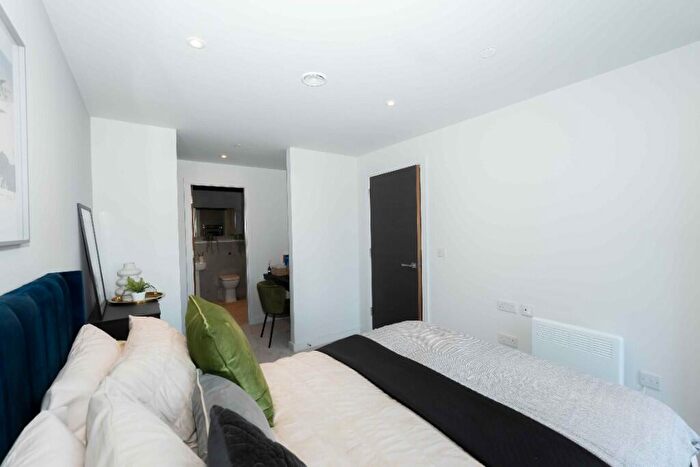 2 Bedroom Apartment To Rent In Greengate, Manchester, Greater Manchester, M3