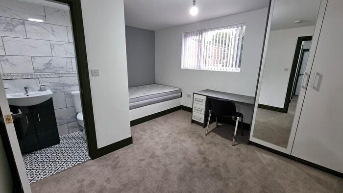 8 Bedroom Terraced House To Rent In Hubert Road, Birmingham, B29