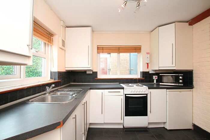 5 Bedroom Terraced House To Rent In Sturry Road, Canterbury, CT1