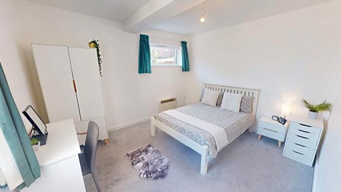 2 Bedroom Semi Detached House To Rent In Portland Arms Portland Road, Nottingham, NG7