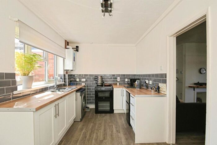 2 Bedroom Terraced House For Sale In Lowick Gardens, Peterborough, PE3