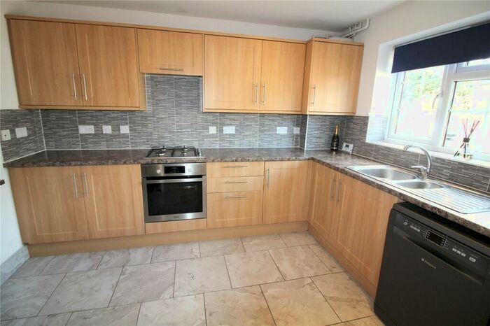 4 Bedroom Terraced House To Rent In Apna House, Hoo Road, Wainscott, Rochester, ME3