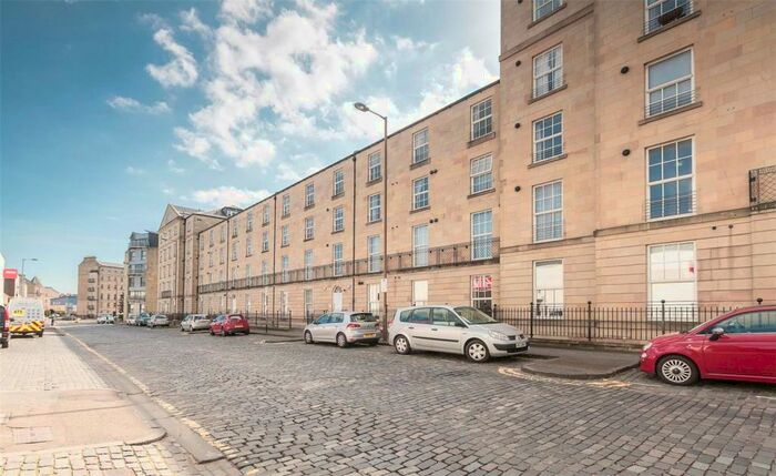 2 Bedroom Flat To Rent In East London Street, New Town, Edinburgh, EH7