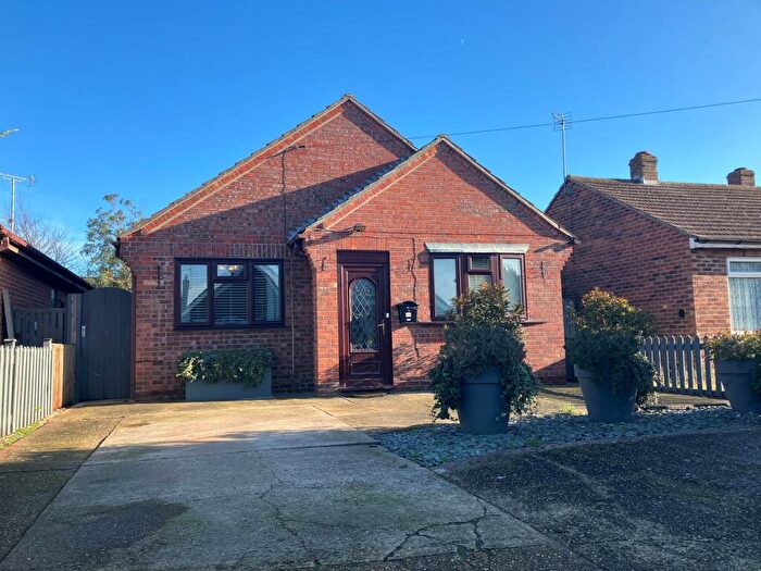 4 Bedroom Bungalow For Sale In St. Clairs Road, St. Osyth, Clacton-on-Sea, CO16