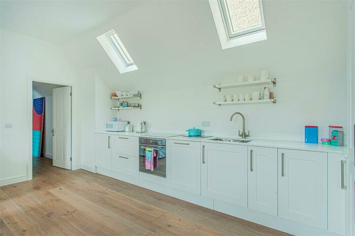 2 Bedroom Apartment For Sale In Tetbury Town Centre, GL8