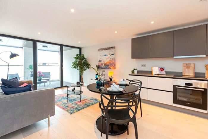 1 Bedroom Apartment To Rent In Tottenham Lane, Crouch End, London, N8