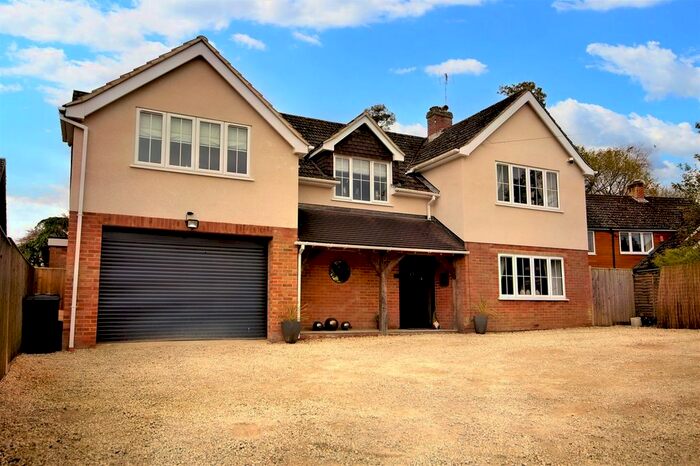4 Bedroom Detached House For Sale In Newbury Hill, Hampstead Norreys, Thatcham, RG18