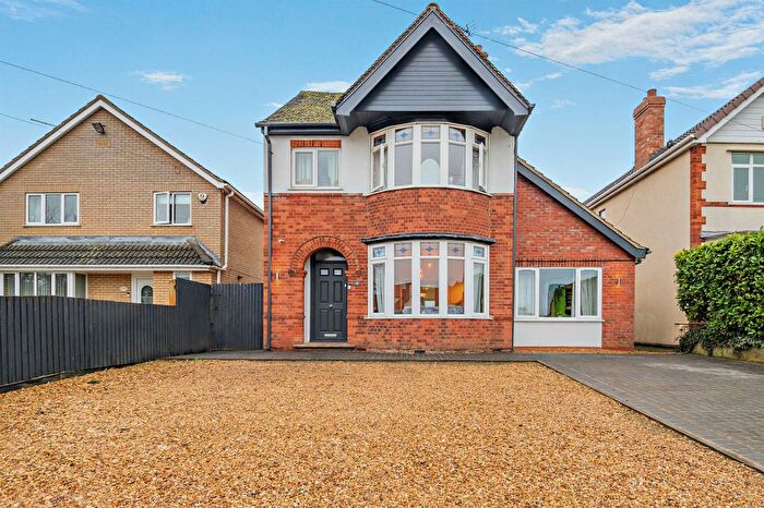 5 Bedroom Detached House For Sale In Halfleet, Market Deeping, Peterborough, PE6