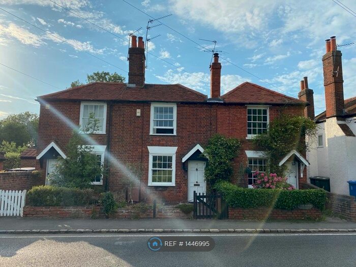 2 Bedroom Terraced House To Rent In The Green, Maidenhead, SL6