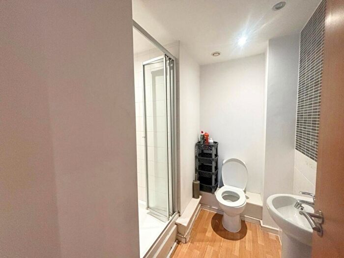 2 Bedroom Barn Conversion To Rent In The Litmus Building, City Centre, NG1