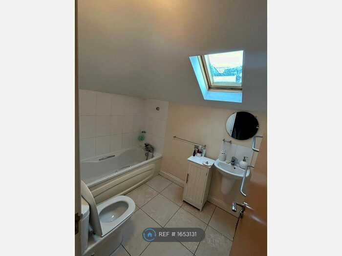 1 Bedroom Flat To Rent In Christchurch Road, Bournemouth, BH1