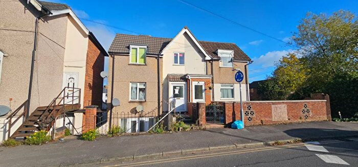 3 Bedroom Property For Sale In Kingshill Road, Swindon, Wiltshire, SN1