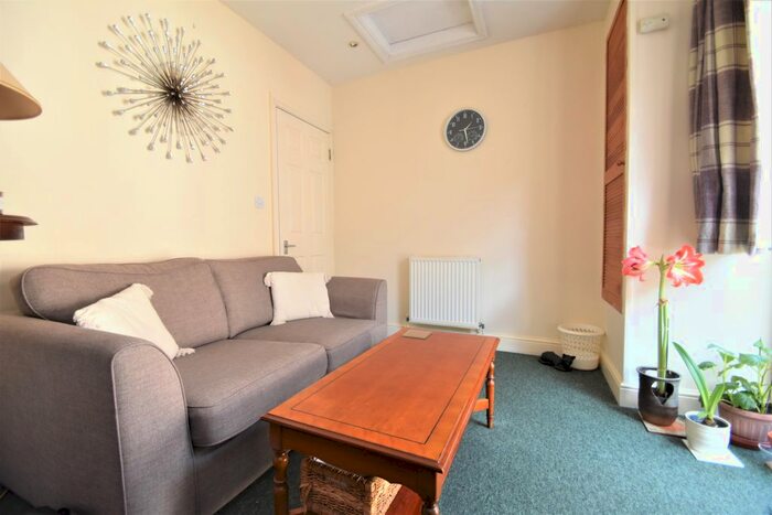 1 Bedroom Flat To Rent In Fawcett Road, Southsea, PO4