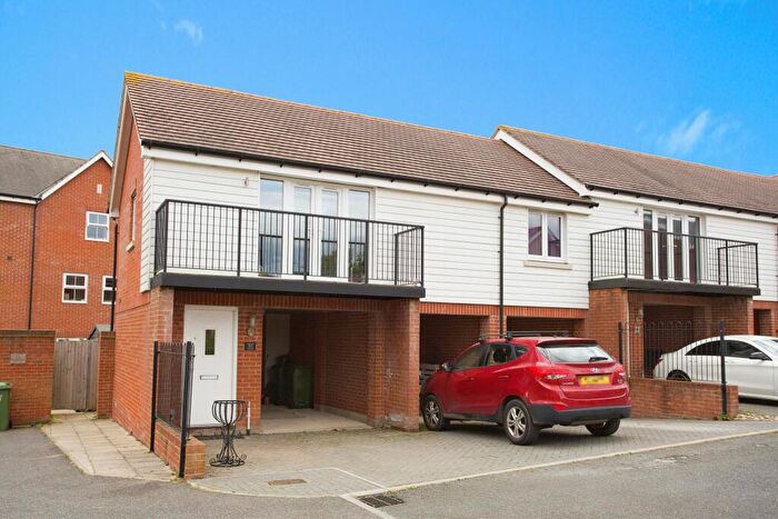 2 Bedroom House To Rent In Pandora Close, Locks Heath, SO31