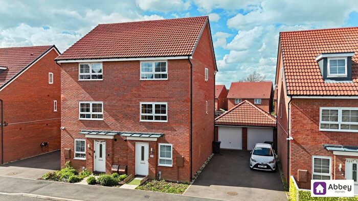 4 Bedroom Semi Detached House For Sale In Lovington Lane, Leicester, LE4