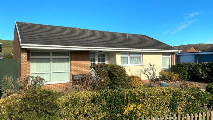 2 Bedroom Detached Bungalow To Rent In The Fairway, Braunton, EX33