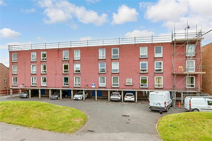 1 Bedroom Flat For Sale In Marlborough Road, Gillingham, Kent, ME7