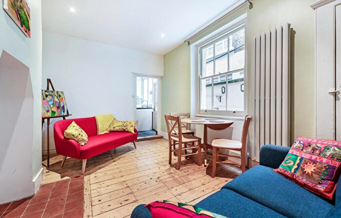 2 Bedroom Apartment To Rent In Amelia Street, London, Uk, SE17
