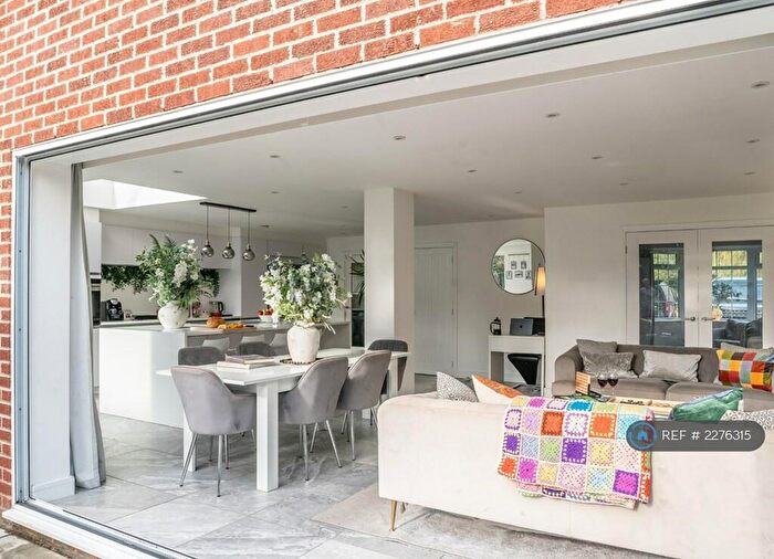 6 Bedroom Detached House To Rent In Farthing Lane, Sutton Coldfield, B76