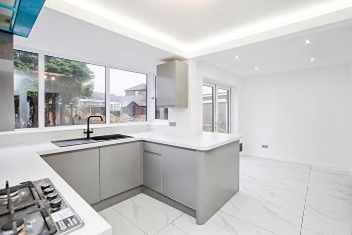 3 Bedroom Semi Detached House For Sale In Tewit Green, Halifax, HX2