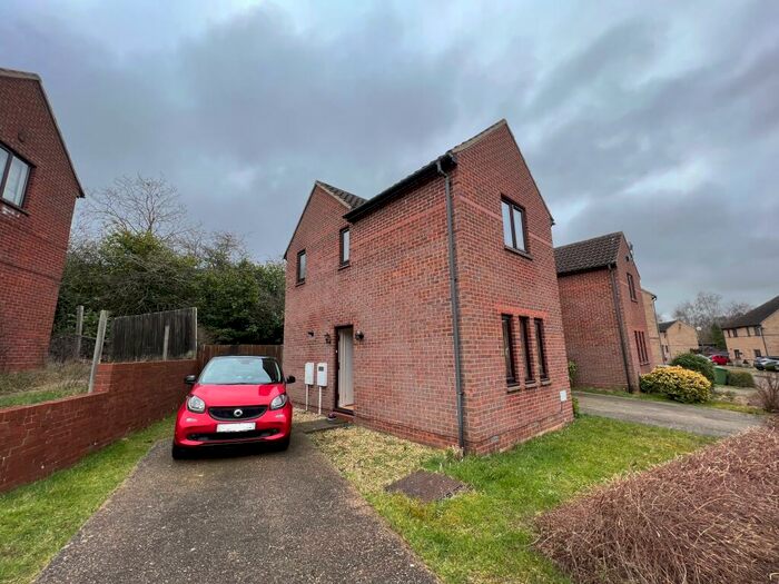 2 Bedroom Semi-Detached House To Rent In Robertson Close, Shenley Church End, Milton Keynes, MK5