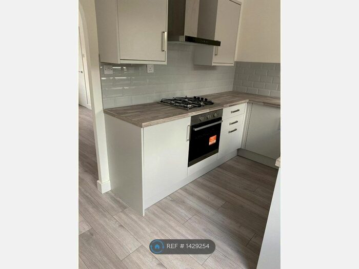 2 Bedroom End Of Terrace House To Rent In Roman Hill, Leicestershire, LE18