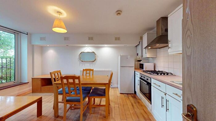 Studio To Rent In Laugan Walk, Walworth, SE17