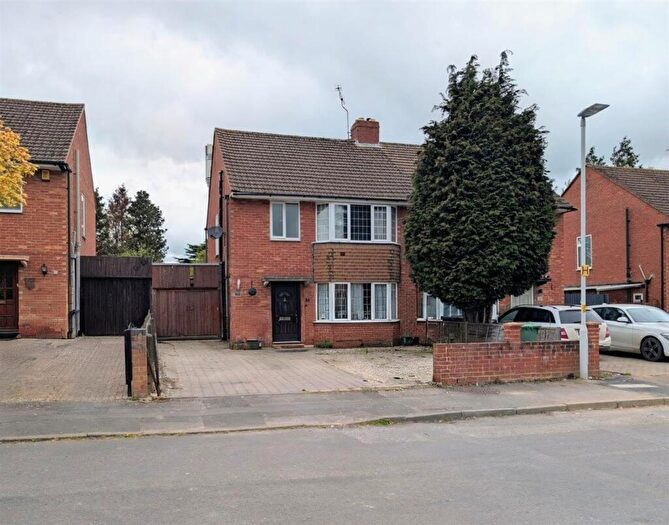 3 Bedroom Semi Detached House For Sale In Teddington Gardens, Gloucester, GL4