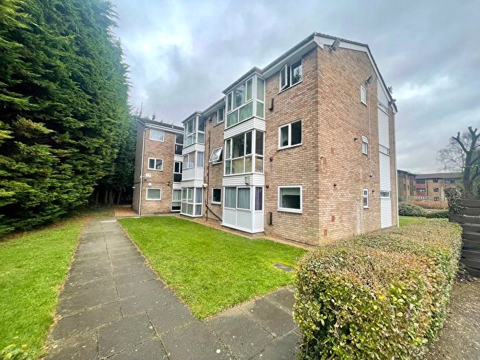 2 Bedroom Flat To Rent In Vincent Road, Luton, LU4