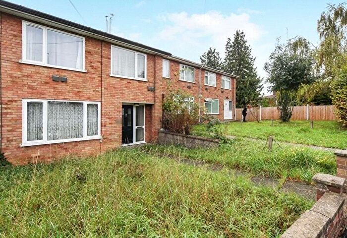 4 Bedroom Terraced House For Sale In Crawley Green Road, Luton, Bedfordshire, LU2