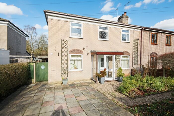 3 Bedroom Semi-Detached House For Sale In Barrymore Road, Weaverham, CW8