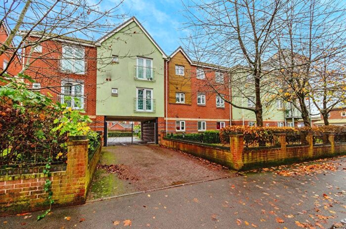 2 Bedroom Flat For Sale In Willenhall Road, Wolverhampton, WV1