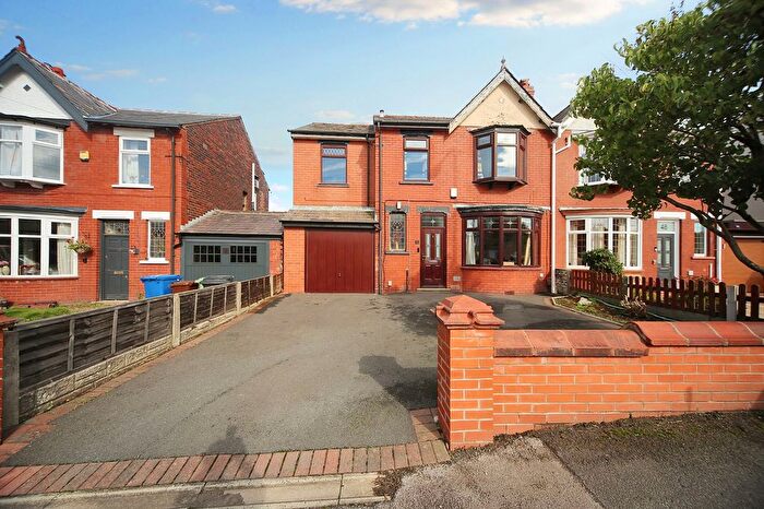 4 Bedroom Semi-Detached House For Sale In Winstanley Road, Billinge, WN5