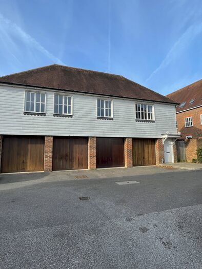 2 Bedroom Apartment To Rent In Farriers Lea, Haywards Heath, RH16