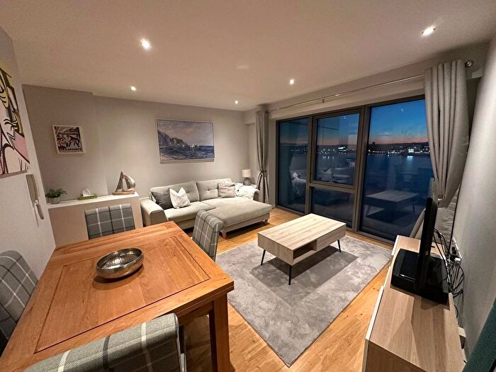 2 Bedroom Flat For Sale In Princes Parade, Liverpool, Merseyside, L3