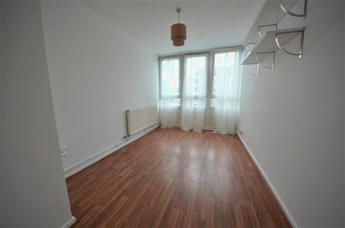 2 Bedroom Flat To Rent In Tulse Hill, London, SW2