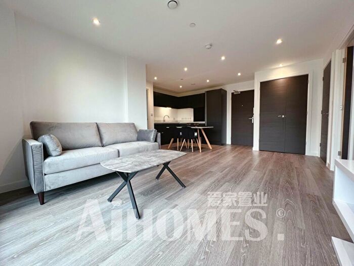 2 Bedroom Apartment For Sale In Woden Street, Salford, M5