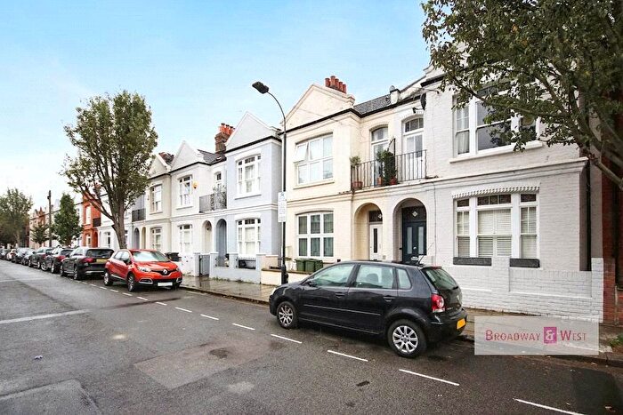 4 Bedroom Terraced House For Sale In Fabian Road, London, SW6