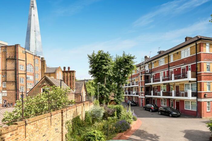 2 Bedroom Flat To Rent In Tyers Estate, Bermondsey Street, London, SE1