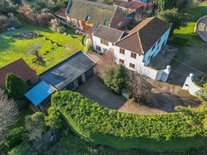 5 Bedroom Detached House For Sale In West Caister, NR30