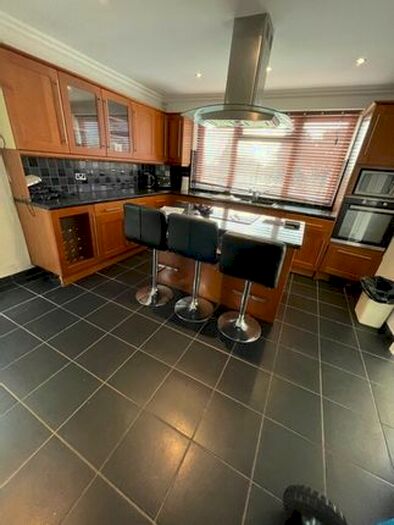 5 Bedroom Bungalow To Rent In Heanor Road, Codnor, Ripley, DE5