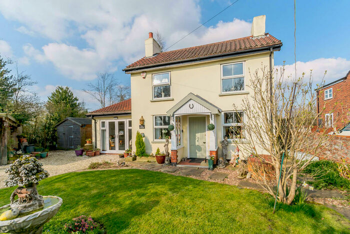 3 Bedroom Cottage For Sale In Broad Lane, Sykehouse, Goole, DN14