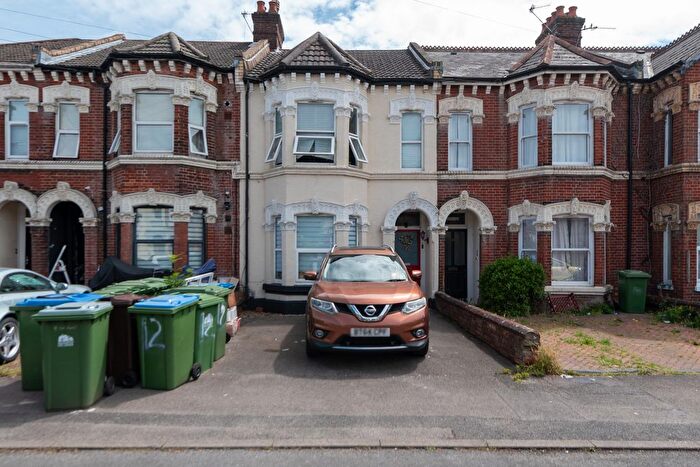 4 Bedroom Terraced House For Sale In Atherley Road, Southampton, SO15