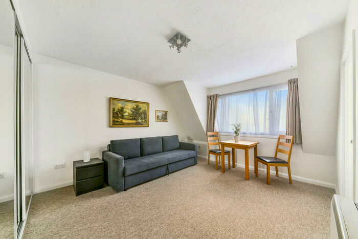 Studio To Rent In Abbeyfields Close, Twyford Abbey Road, Ealing, NW10